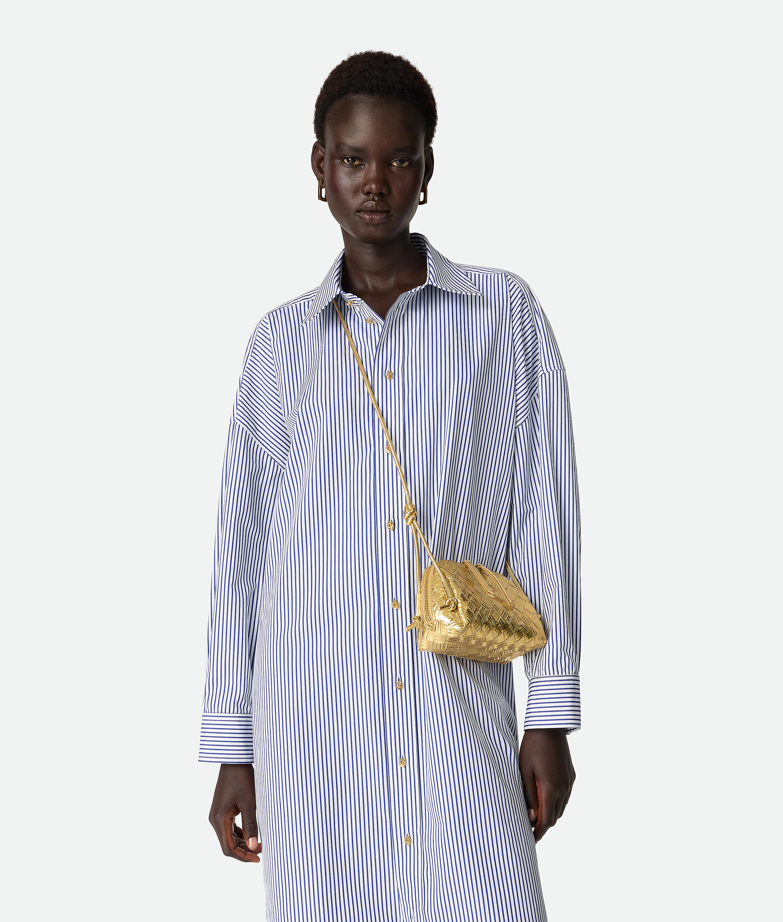 Bottega Veneta Concert Pouch In Gold