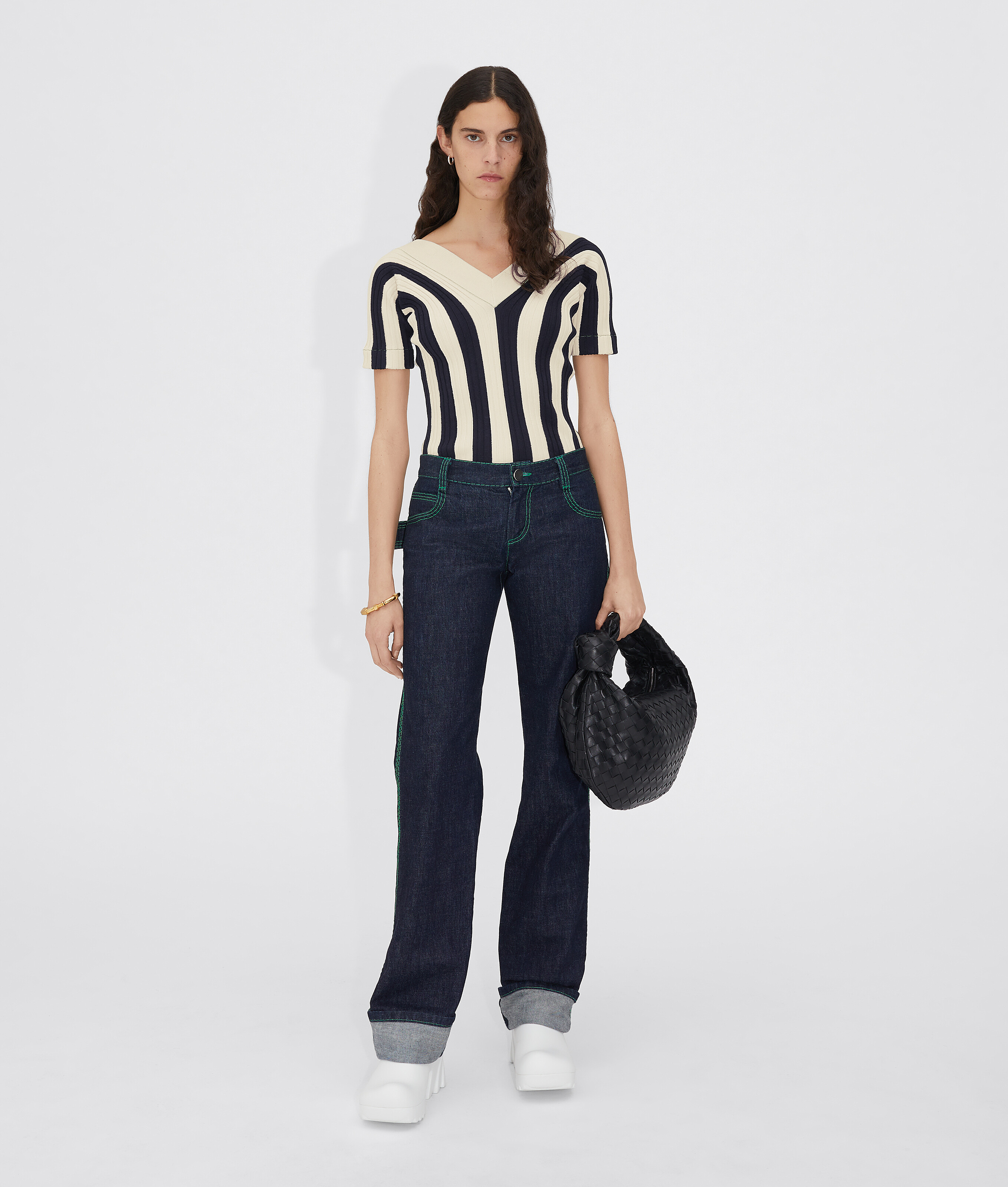 Bottega Veneta Teen Jodie Intrecciato Leather Hobo In Fire Nero