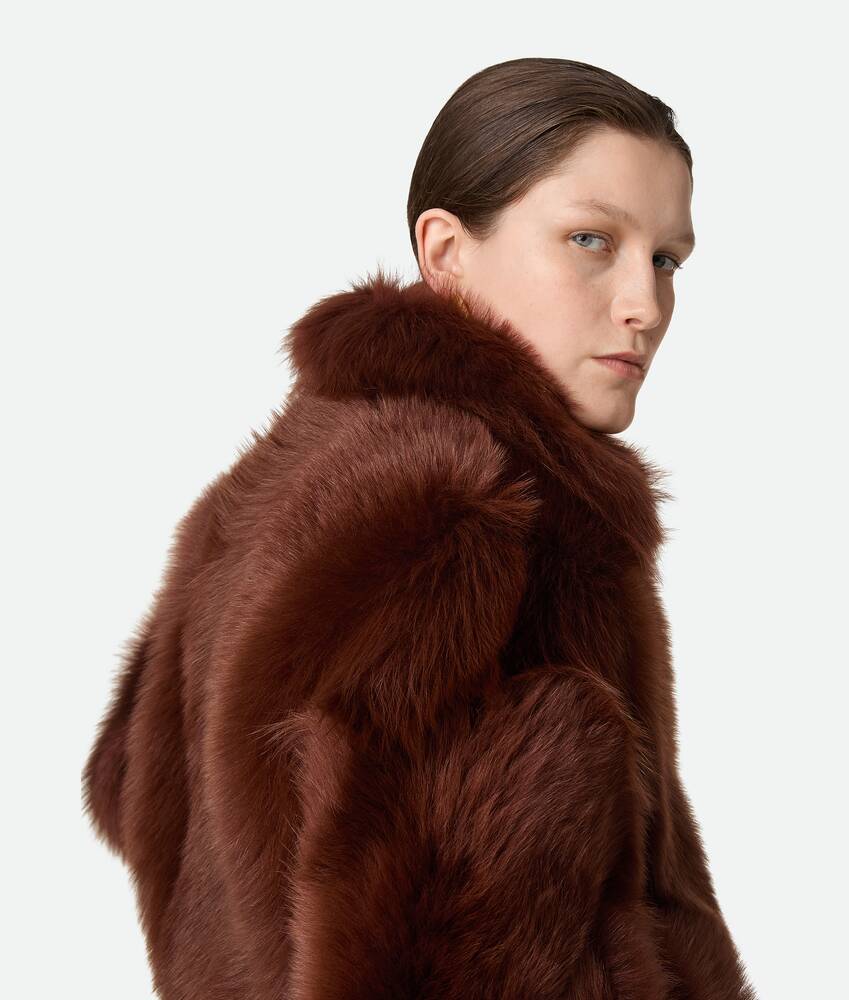 Visualizza una versione più grande dell’immagine del prodotto 4 - Giubbotto crop in shearling Toscana