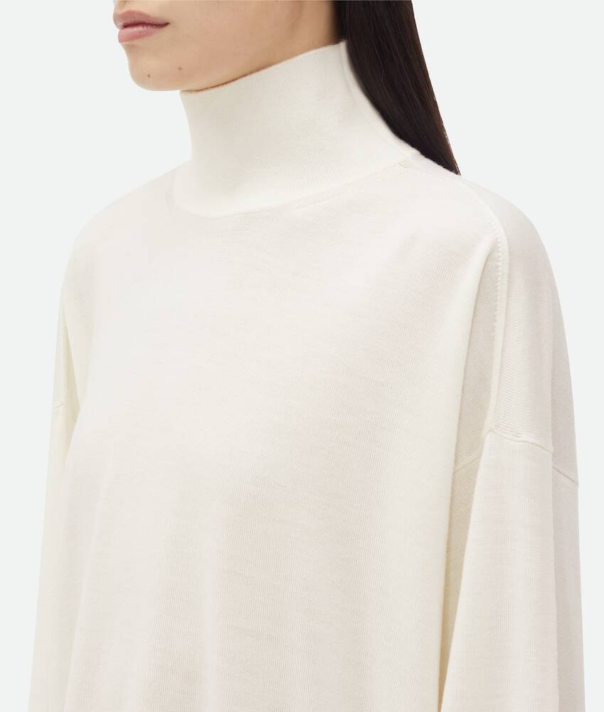 Display a large version of the product image 4 - Light Wool Turtleneck