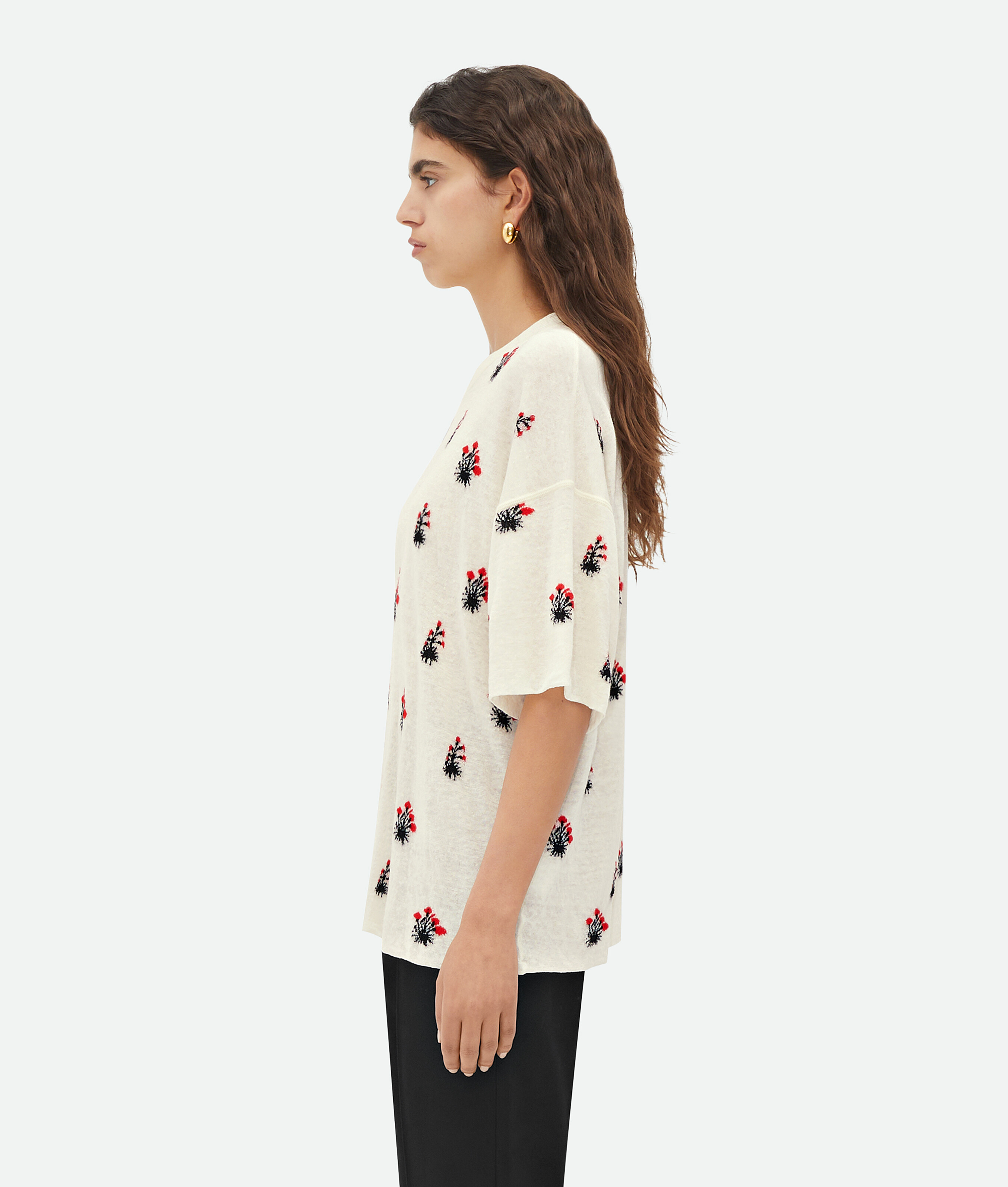 Shop Bottega Veneta T-shirt Aus Leinen-jacquard Mit Blumenmotiv In White
