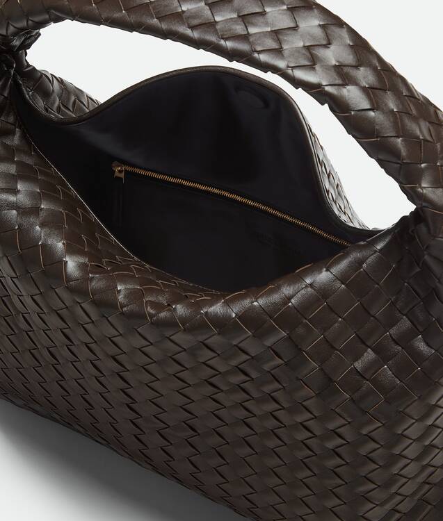 Bottega Veneta® Women's Large Hop in Fondant. Shop online now.