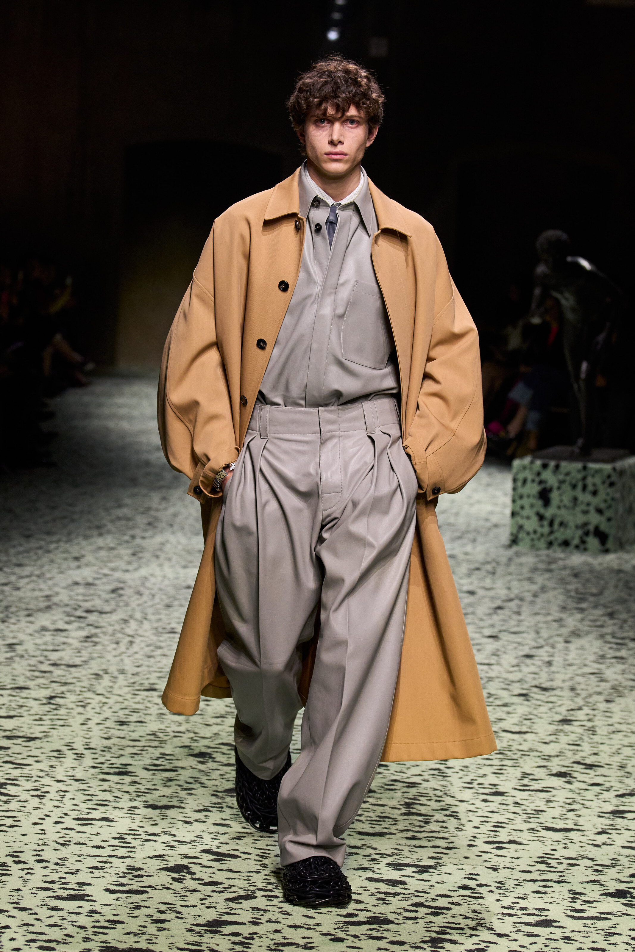 BOTTEGA VENETA WINTER 2023-冬季时装秀-BV 2023时装秀造型 | Bottega Veneta葆蝶家中国官方网站 | Bottega Veneta