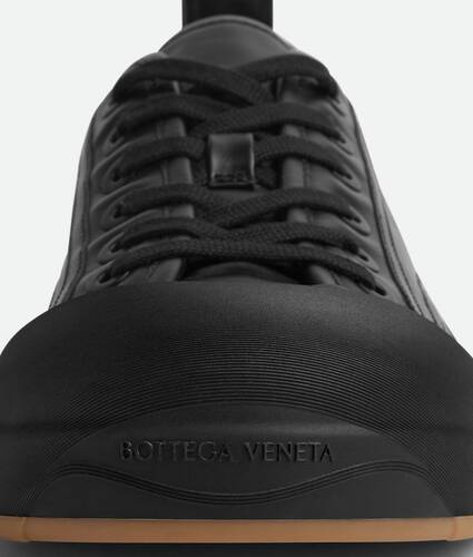 Vulcan Leather Sneaker