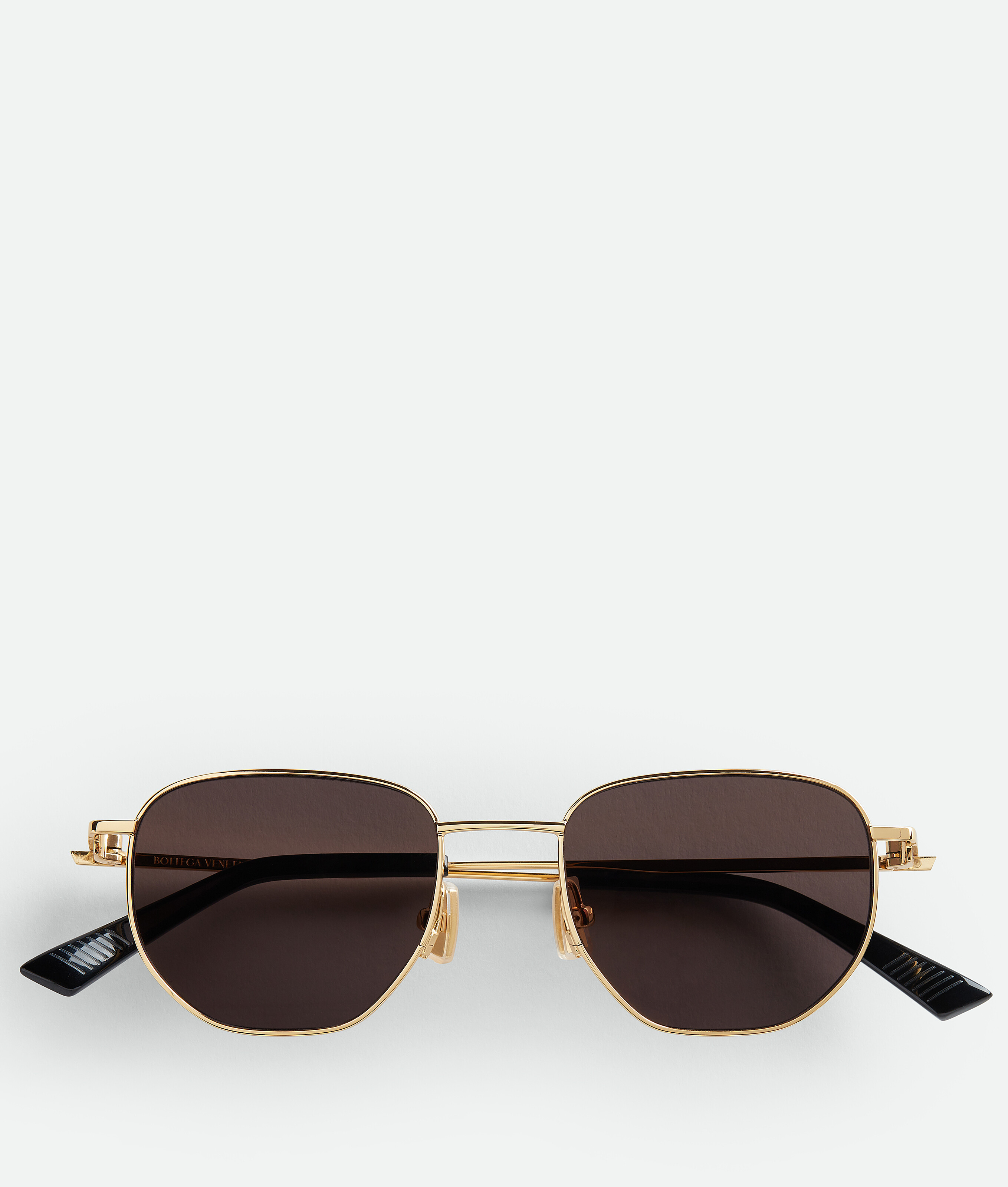 Bottega Veneta Split Trouserhos Sunglasses In Gold