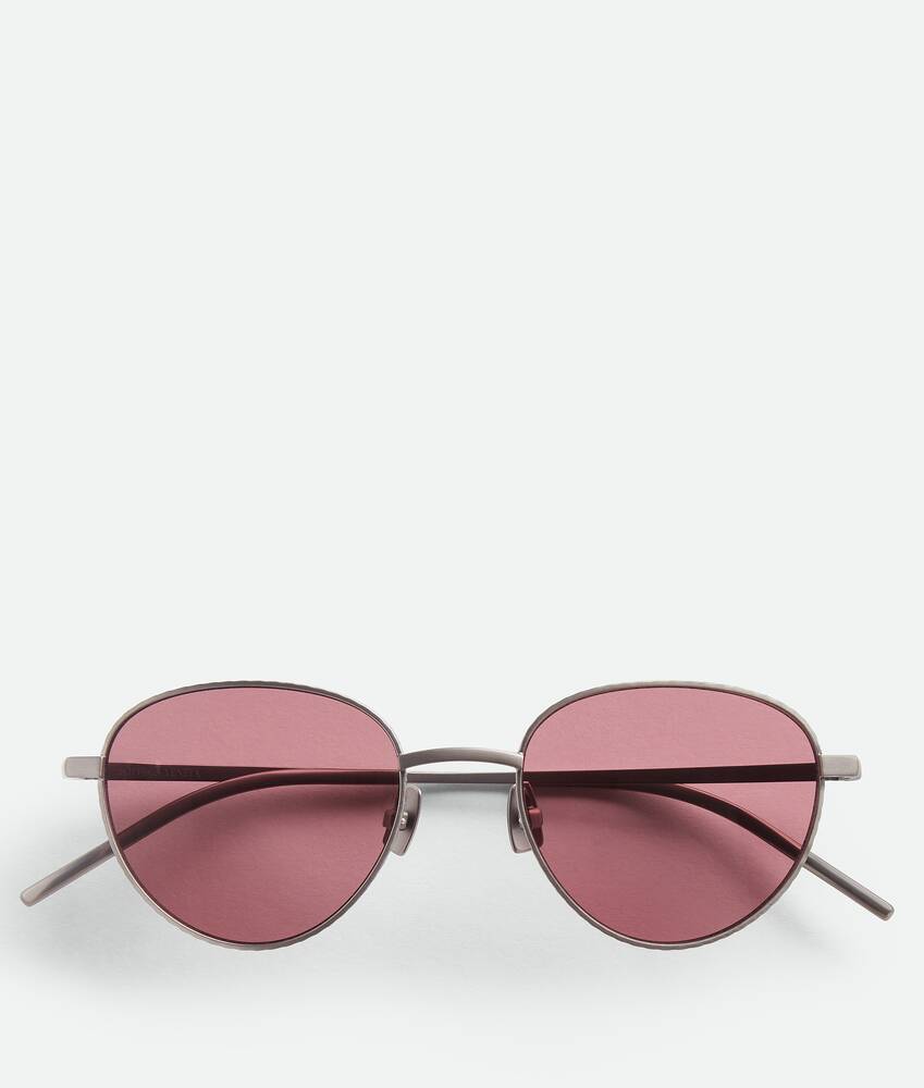Display a large version of the product image 1 - Intrecciato Panthos Sunglasses