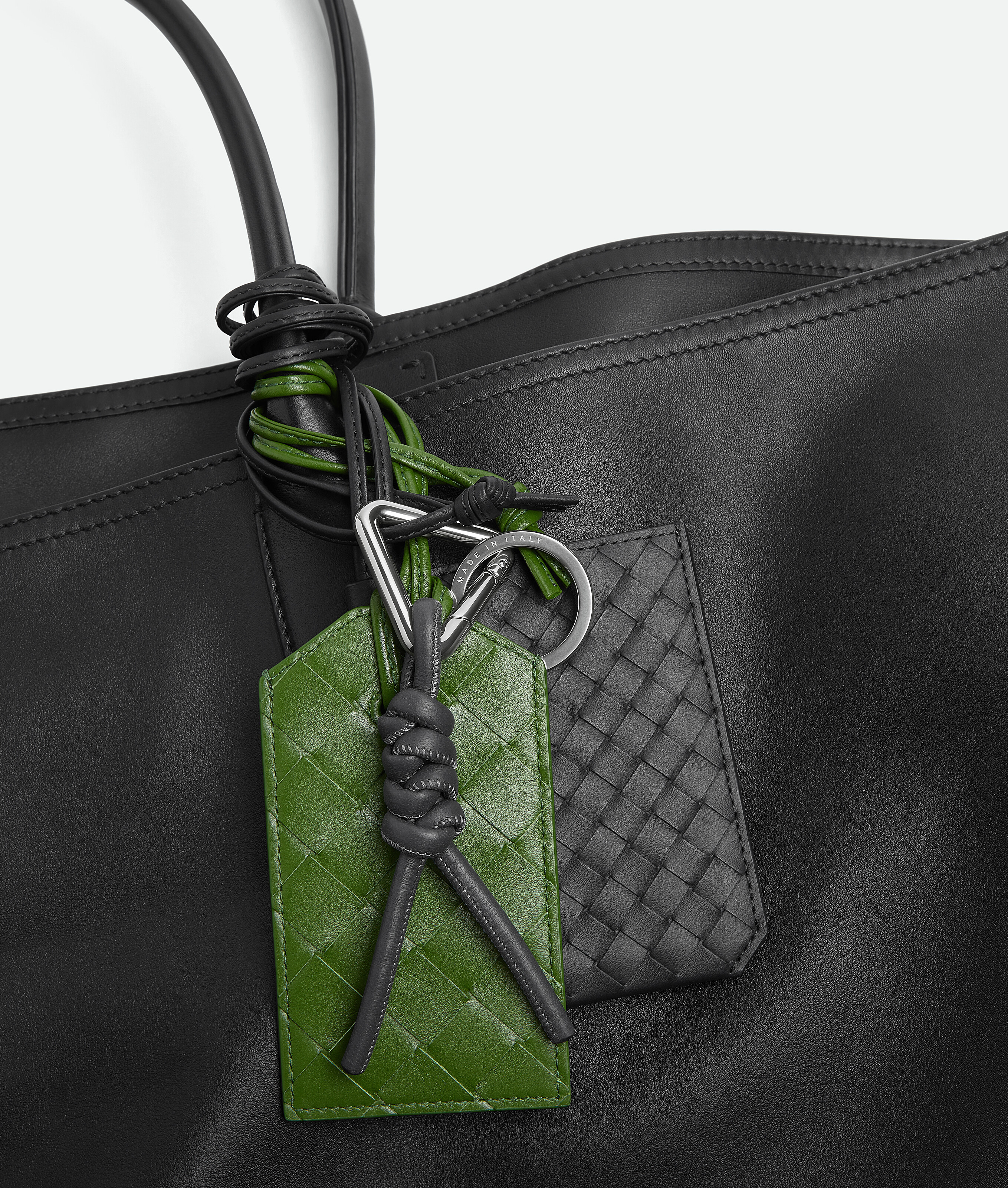 Bottega Veneta Intrecciato Piccolo Badge Holder In Black