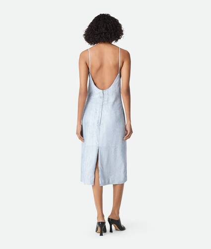 Robe à franges en cuir verni