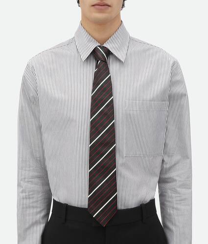 Cravate En Cuir Imprimé À Rayures Diagonales