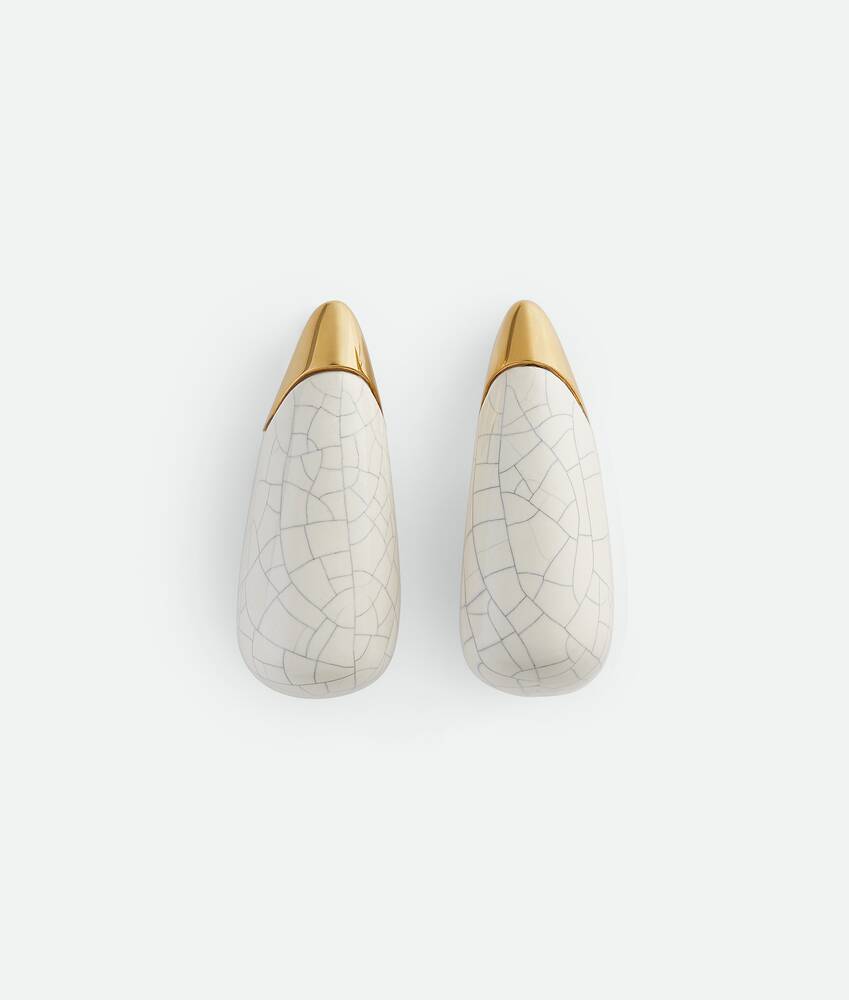 チョークラージ フィン ピアス| Bottega Veneta® 日本