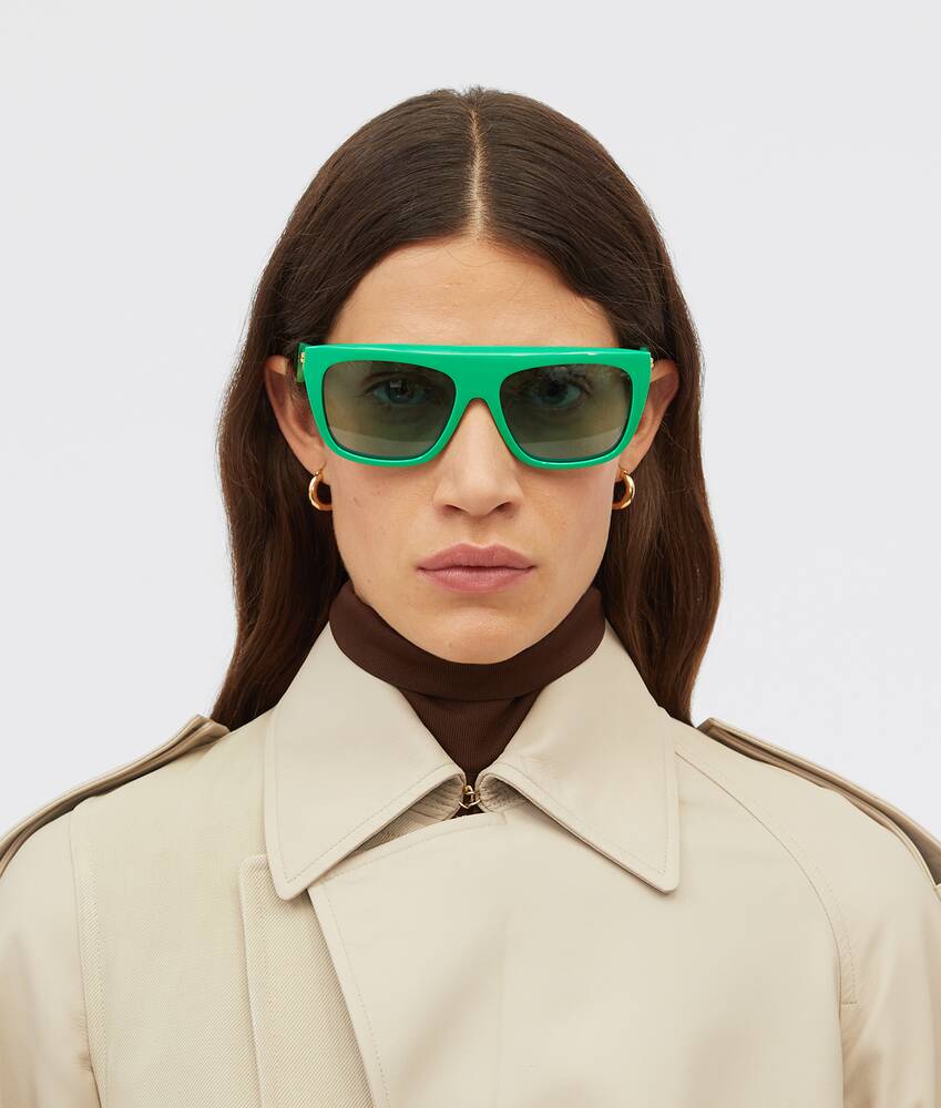 Womens Sunglasses Bottega Veneta Sunglasses Bottega Veneta Sunglasses in Green Save 42% 