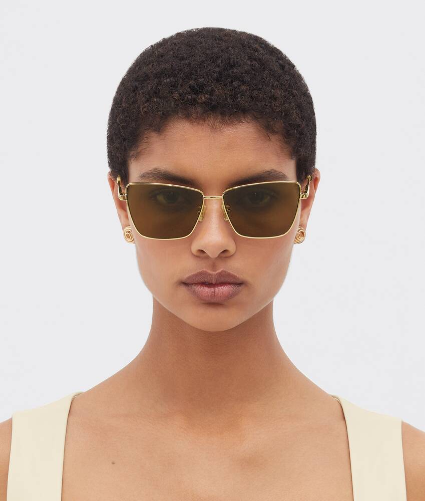 Display a large version of the product image 2 - Classic Metal Square Sunglasses