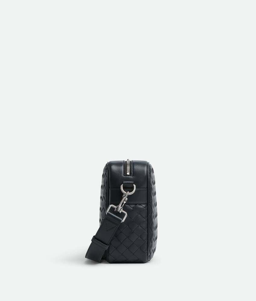 Display a large version of the product image 4 - Intrecciato Camera Bag
