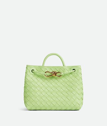 Mujer joven Gran Barrera de Coral almohada New Luxury Bags | Women's New Arrivals | Bottega Veneta® US