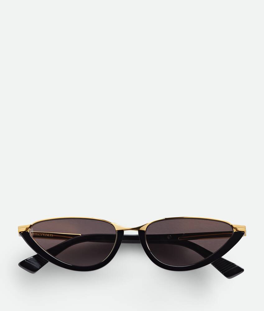 Bottega Veneta® Lunettes de soleil œil de chat Classic en Black