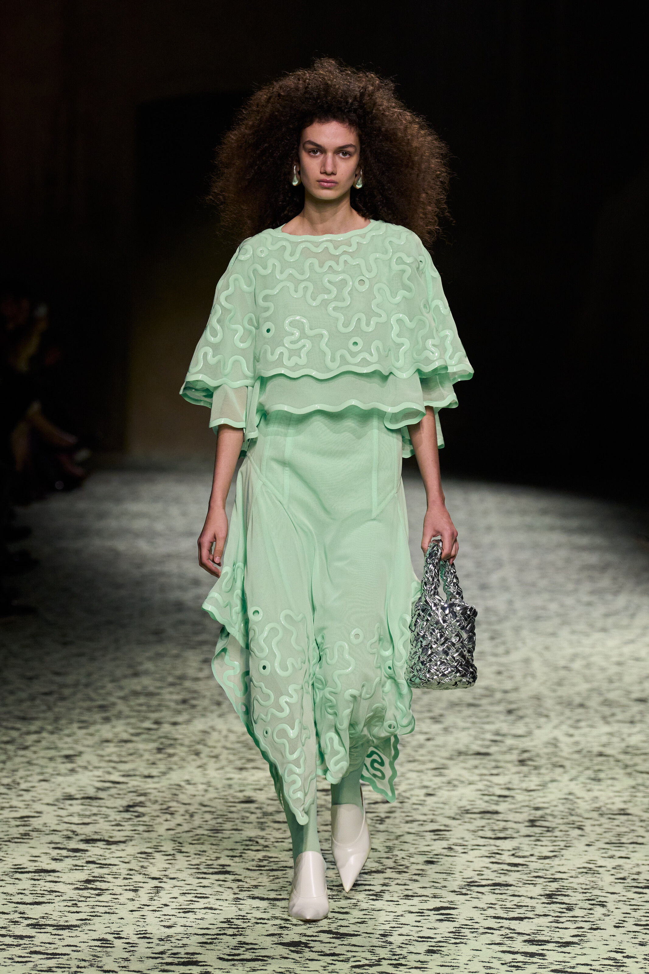 BOTTEGA VENETA WINTER 2023-冬季时装秀-BV 2023时装秀造型 | Bottega Veneta葆蝶家中国官方网站 | Bottega Veneta