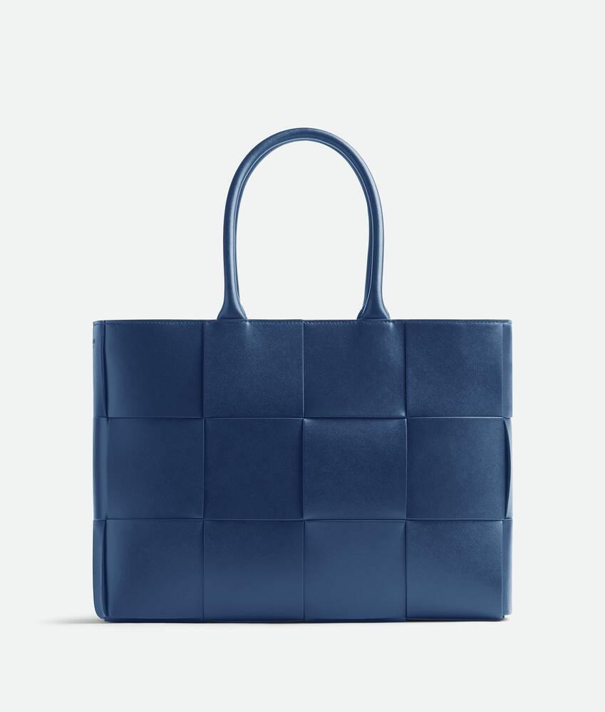 Bottega Veneta® Men's Medium Arco Tote Bag in Cruise. Shop online now.