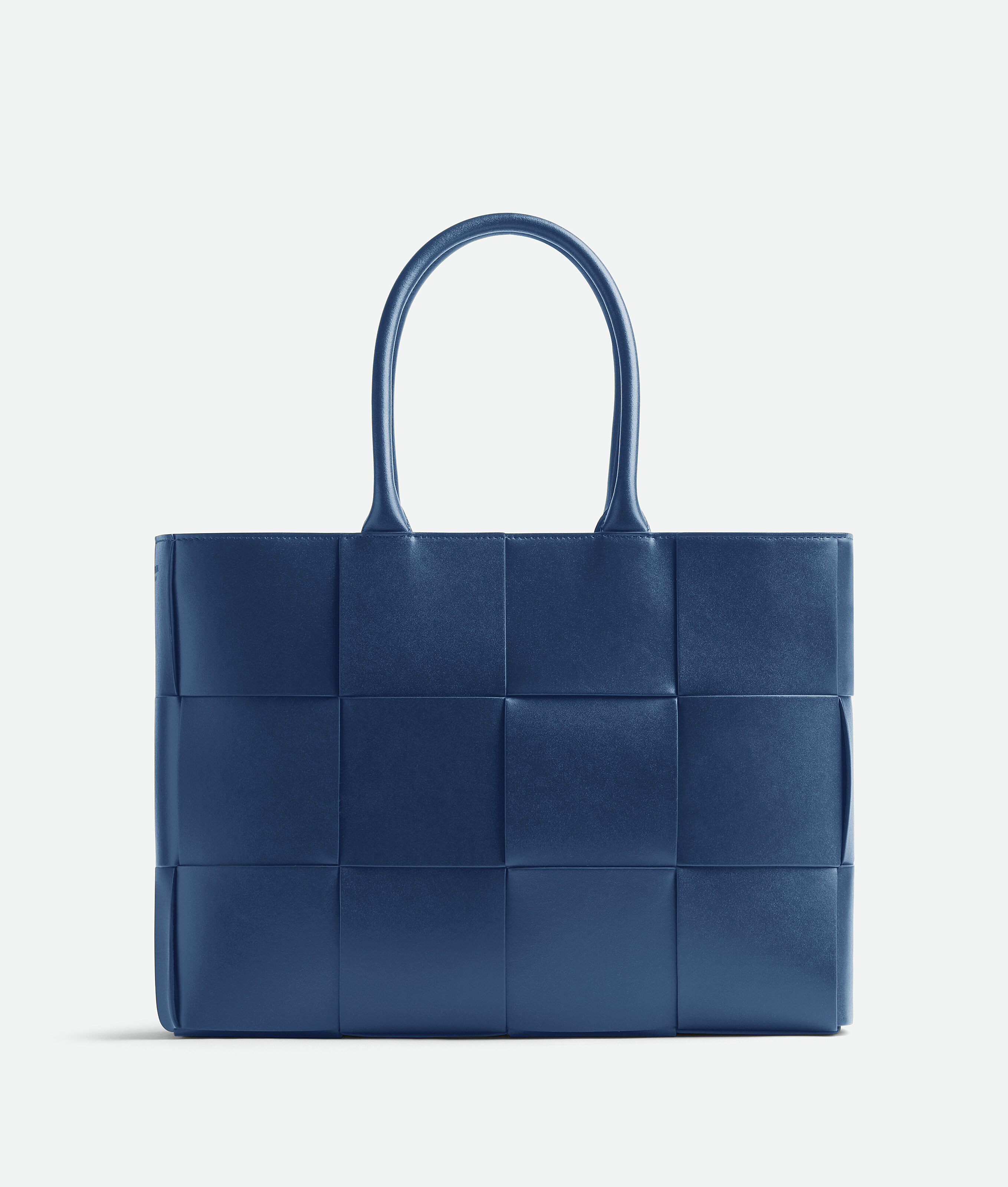 Bottega Veneta Medium Arco Tote Bag In Blue