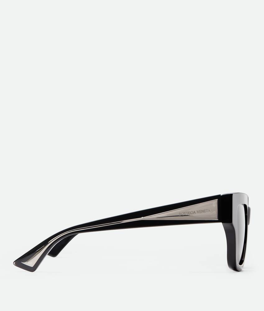 Display a large version of the product image 3 - Tri-Fold Square Sunglasses