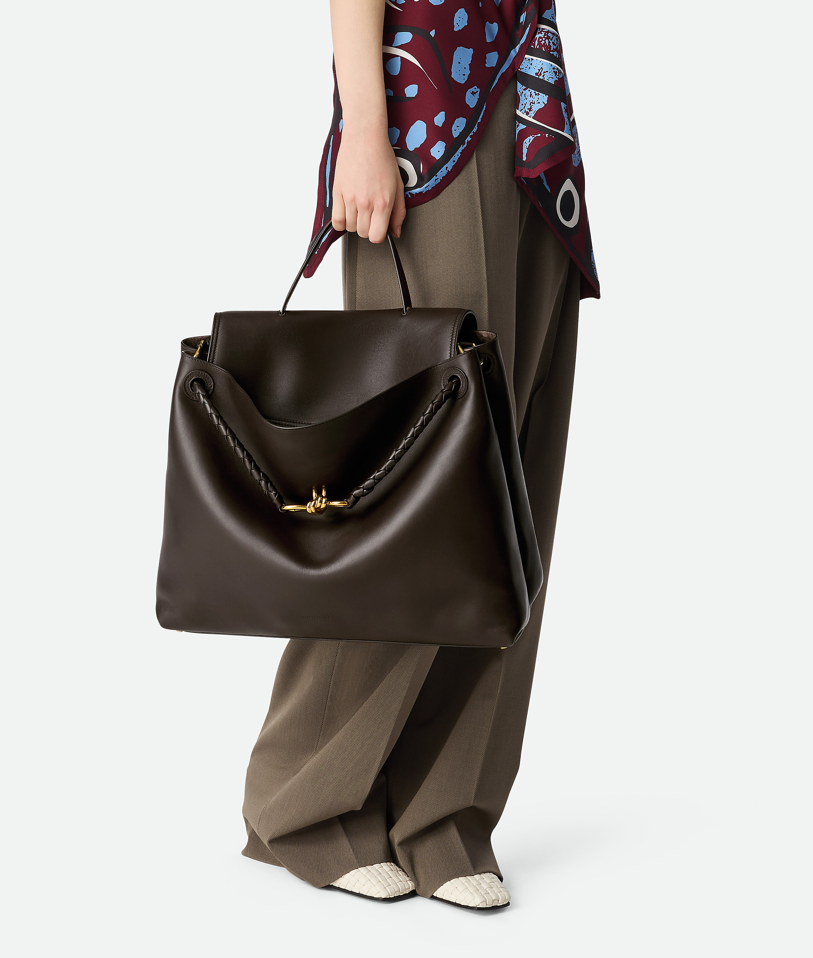 Bottega Veneta Andiamo Large Leather Top-handle Bag In Fondant-m Brass