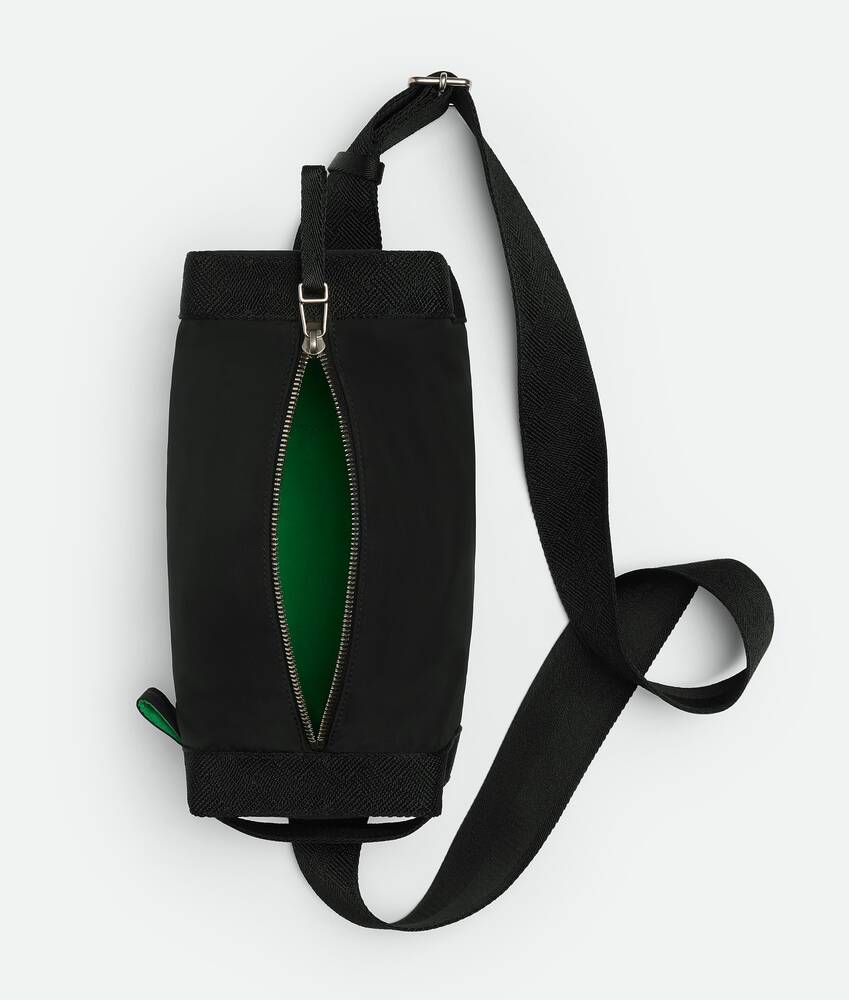 Bottega Veneta | Men Voyager Sling Bag Black Unique