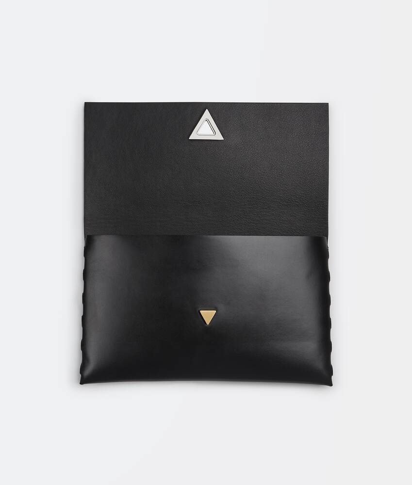 Display a large version of the product image 3 - CLUTCH