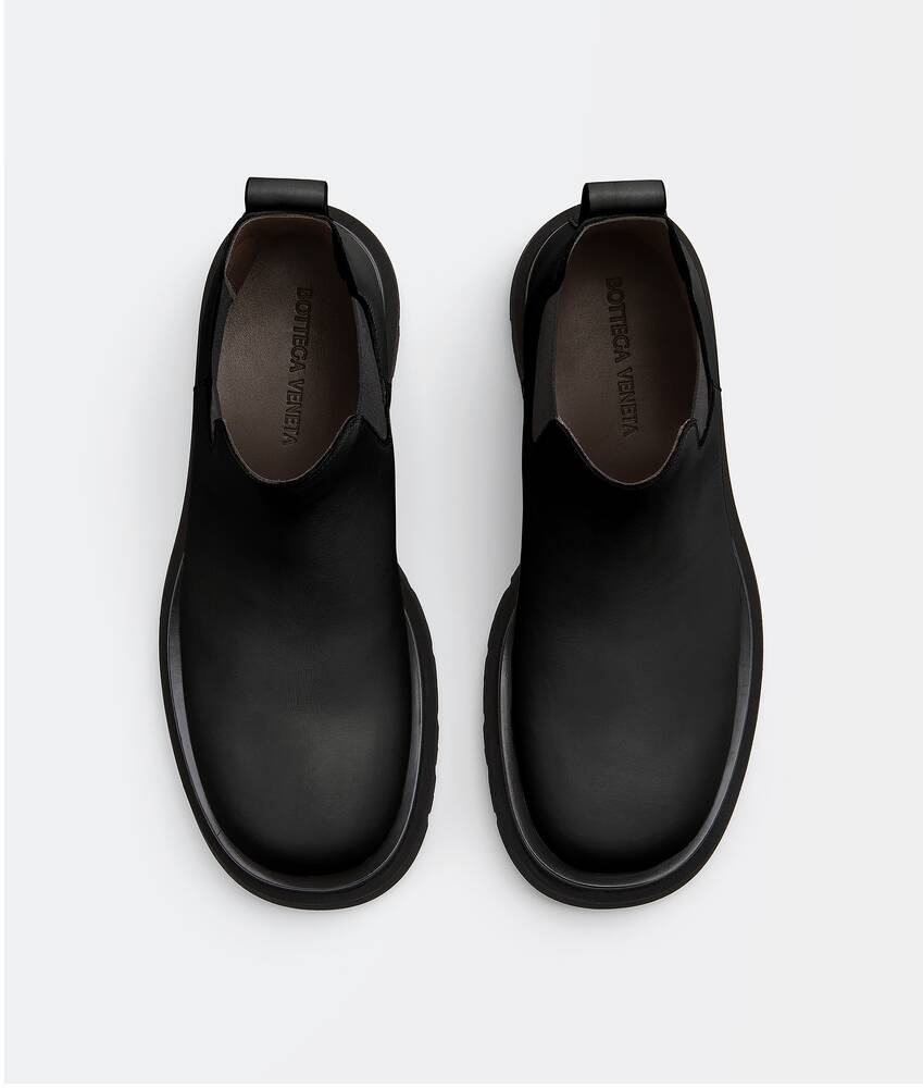 skotsk Fremmed element Bottega Veneta® Men's Lug Chelsea Ankle Boot in Black. Shop online now.