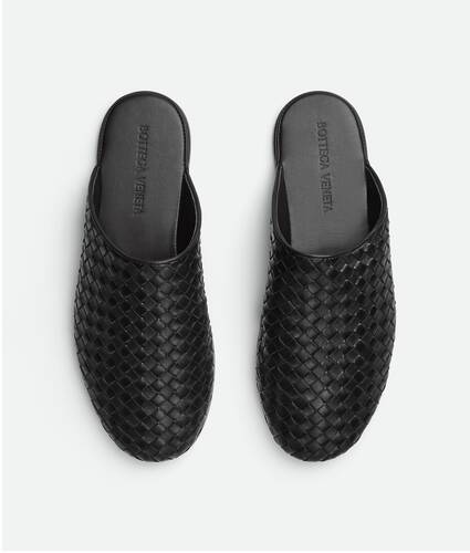 Intrecciato Leather Slippers in Black - Bottega Veneta