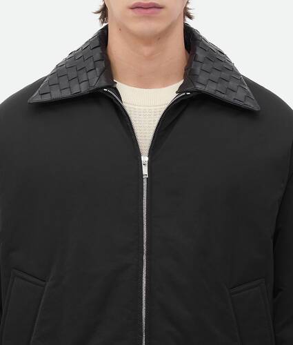 Jaqueta Puffer em Nylon Técnico