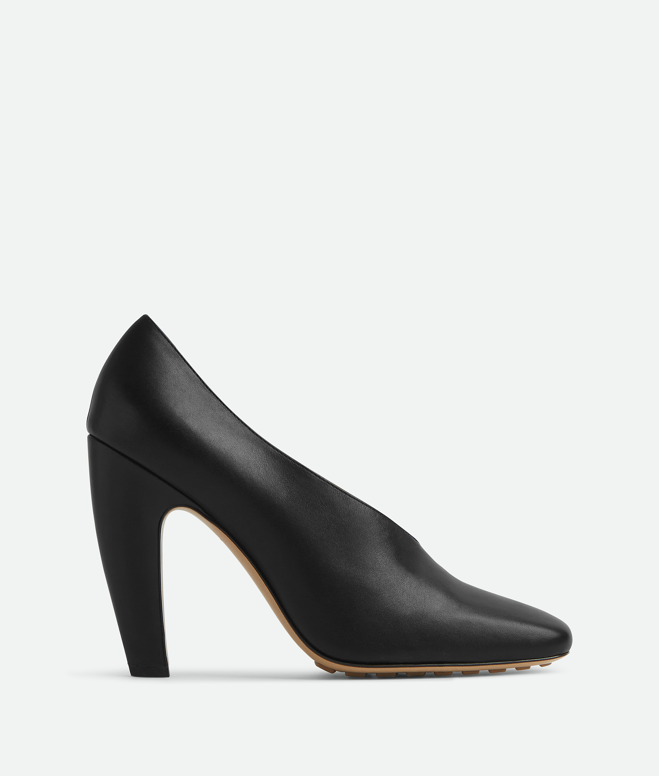 Bottega Veneta Canalazzo Pump In Black