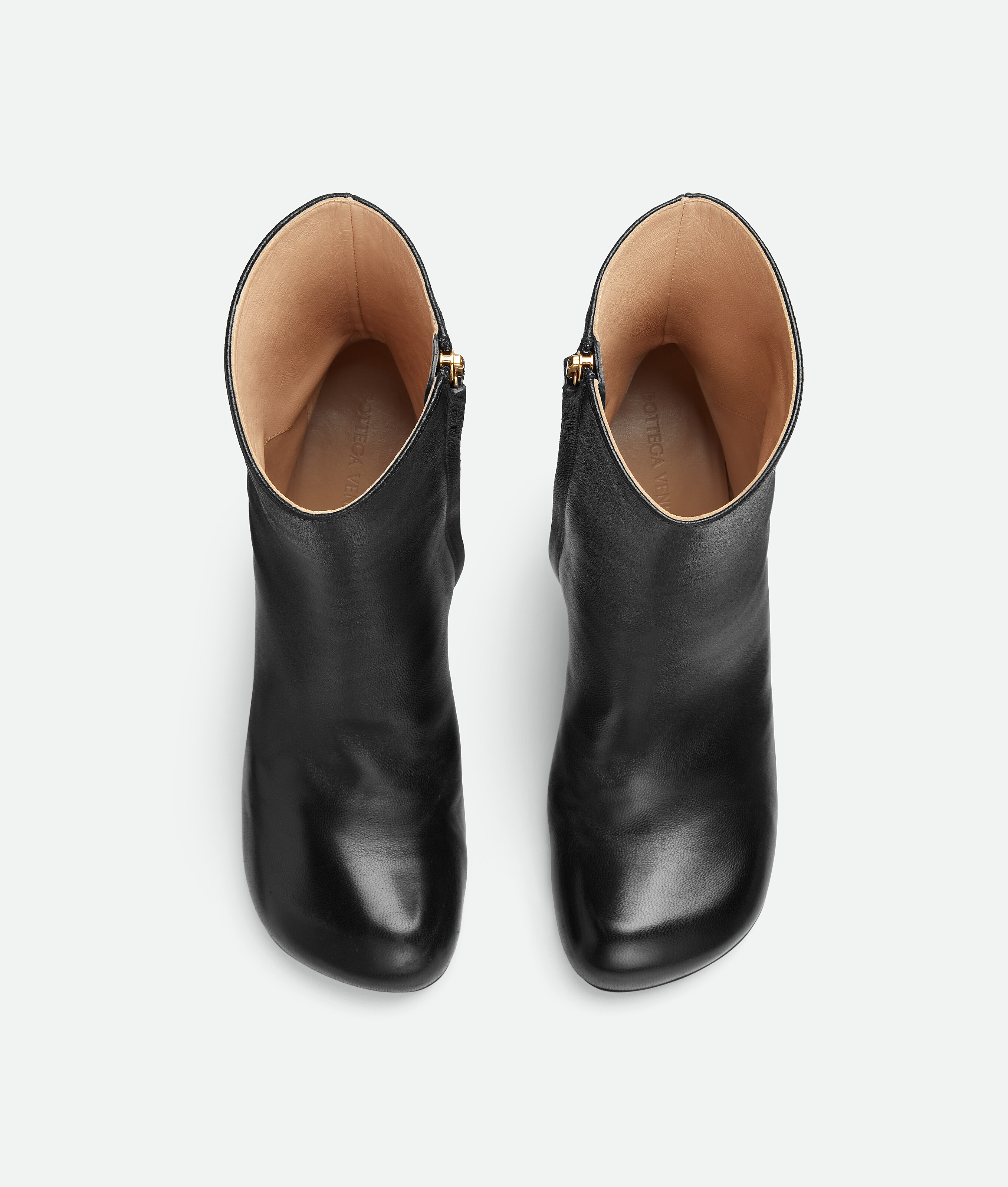 Shop Bottega Veneta Nico Stiefeletten In Black