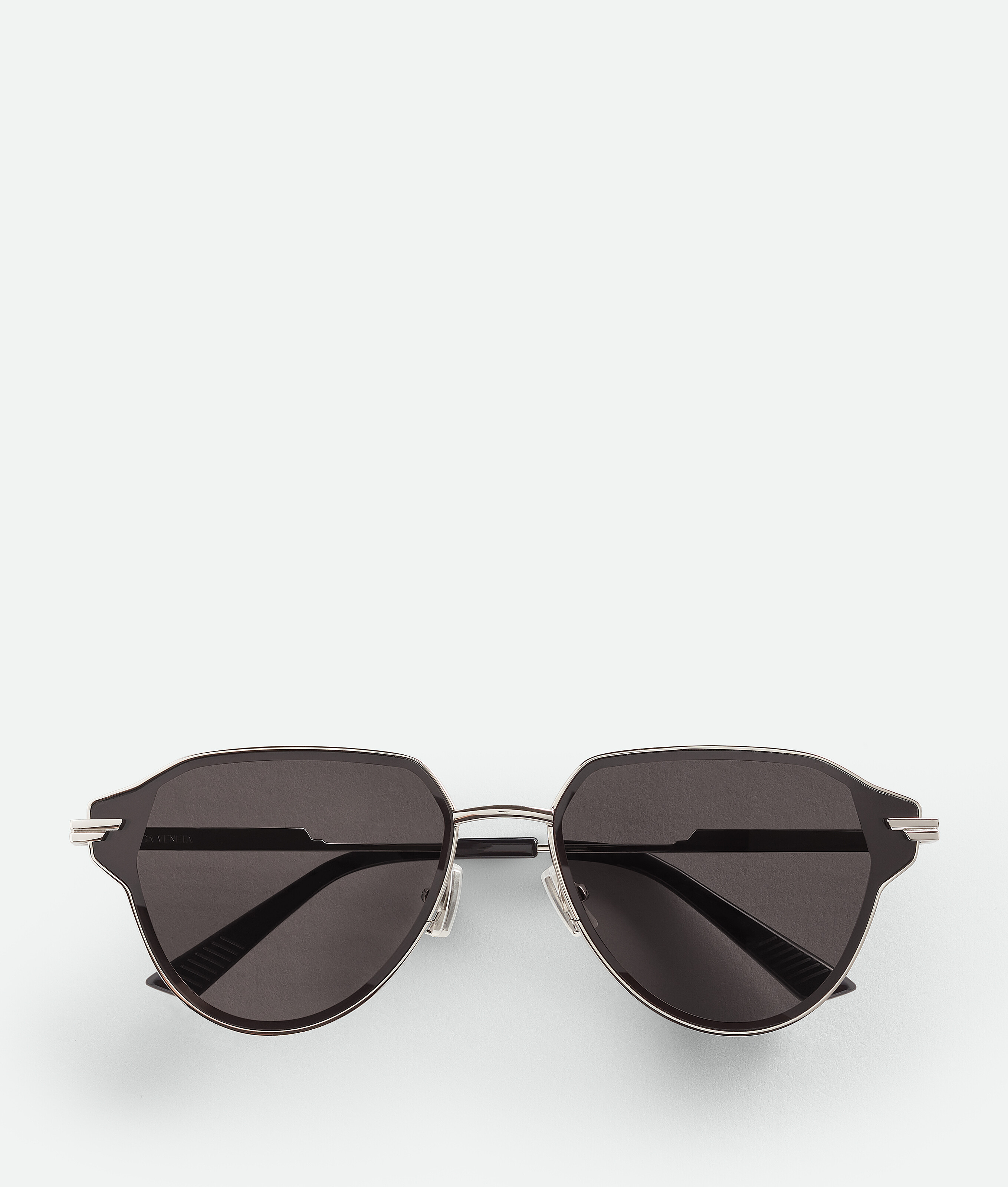 Bottega Veneta Glaze Metal Aviator Sunglasses In Grey