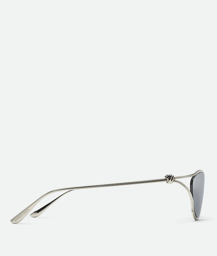 Display a large version of the product image 3 - Knot Cat Eye Sunglasses