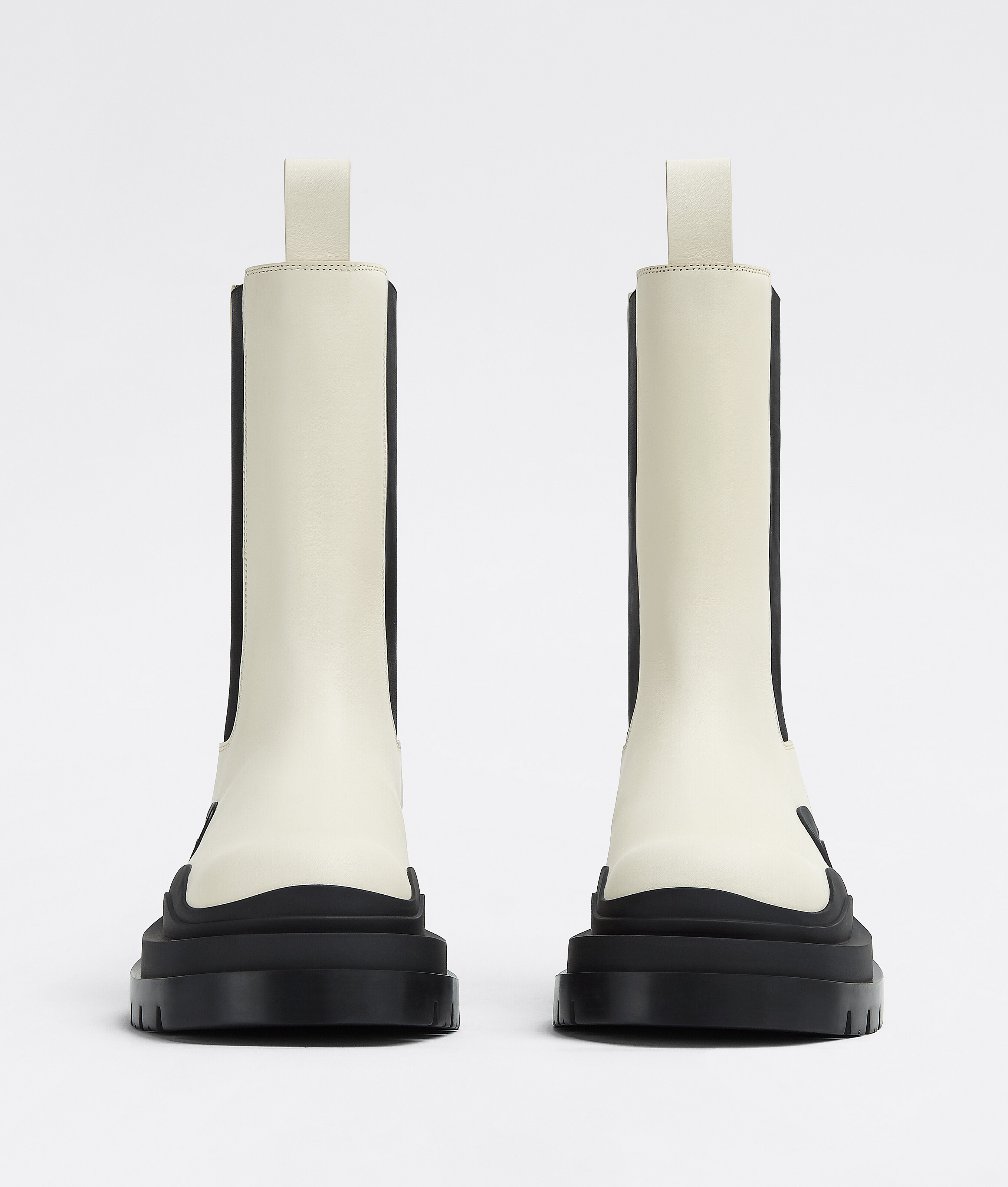 Shop Bottega Veneta Tire Chelsea Stiefel In Blanc