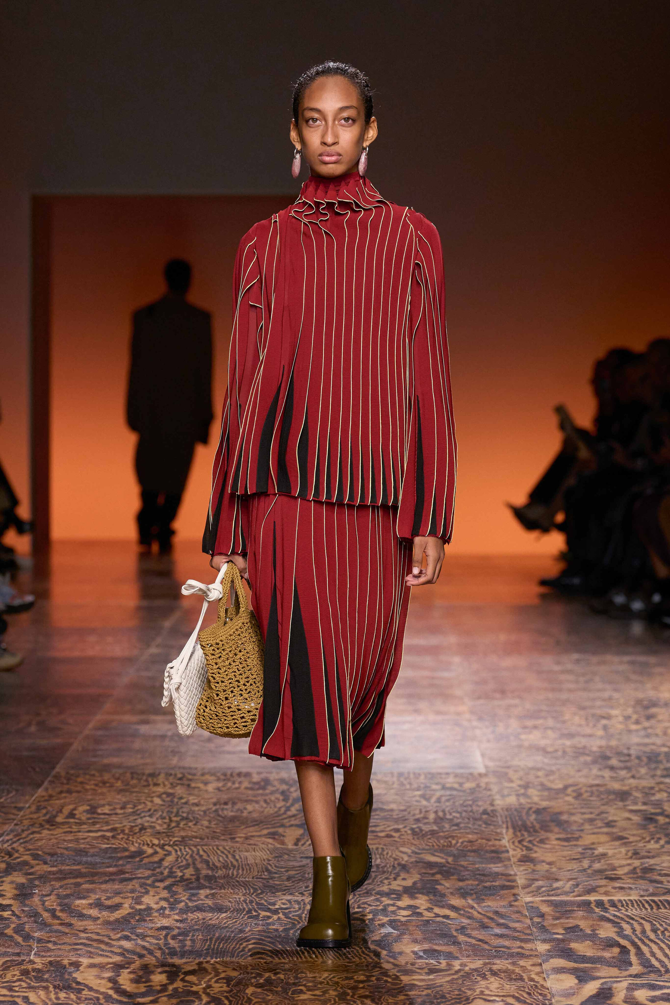 【抜群の存在感】bottegaveneta ビーリング eCom-2024_3_78_026.jpg?v=1