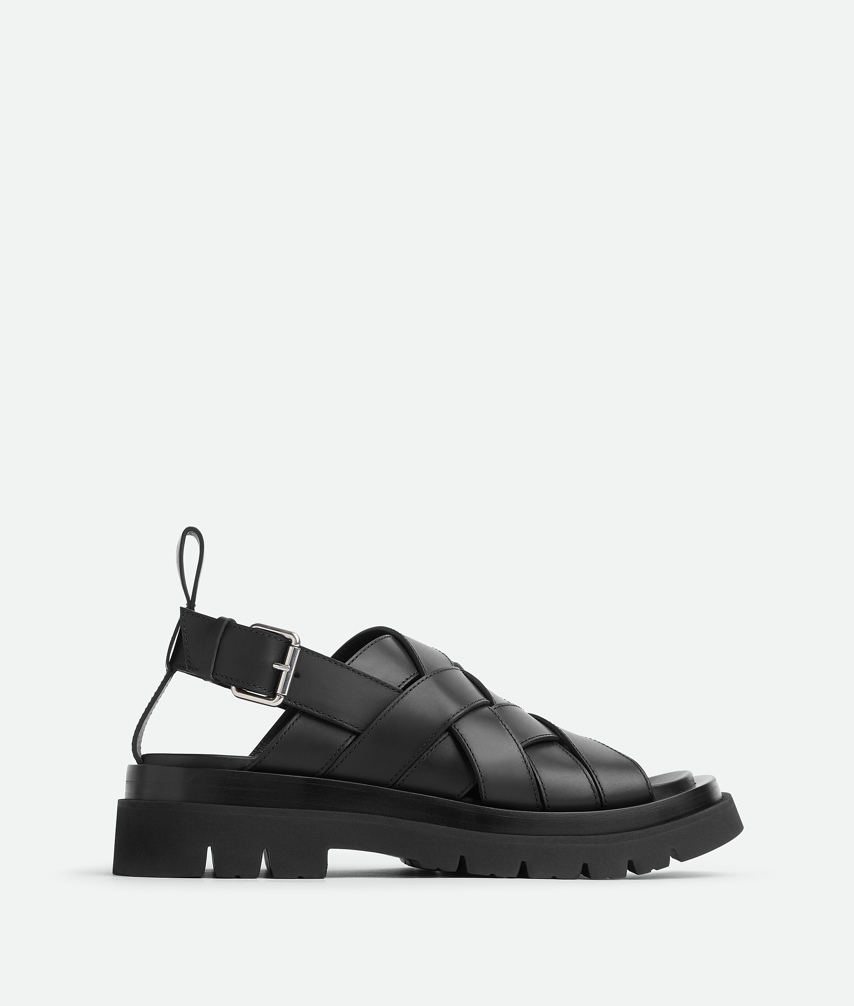 Shop Bottega Veneta Lug Sandale Mit Riemen In Black