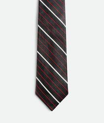 Black/white/red