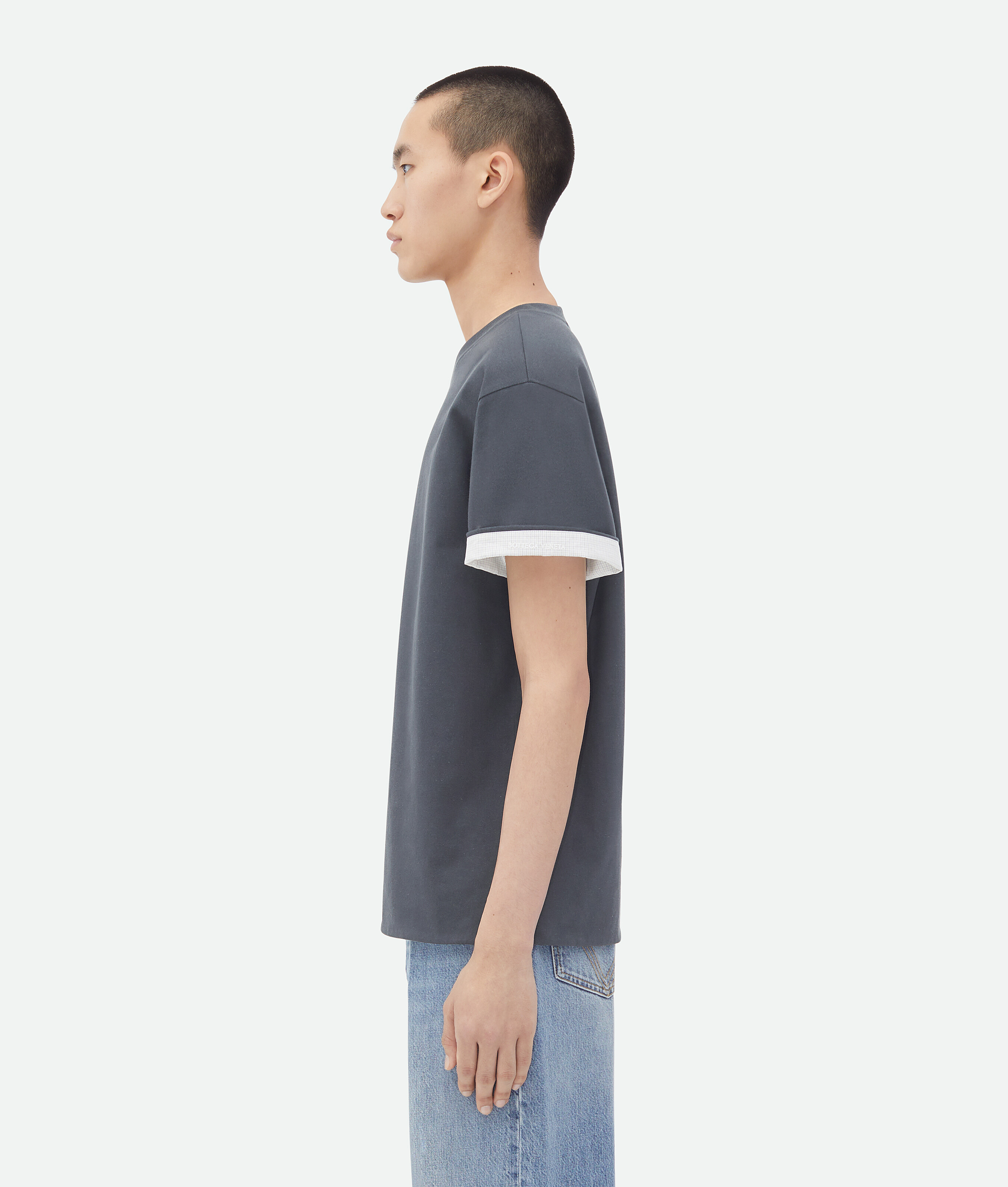 Shop Bottega Veneta Kariertes Baumwoll-t-shirt Mit Doppelter Schicht In Grey