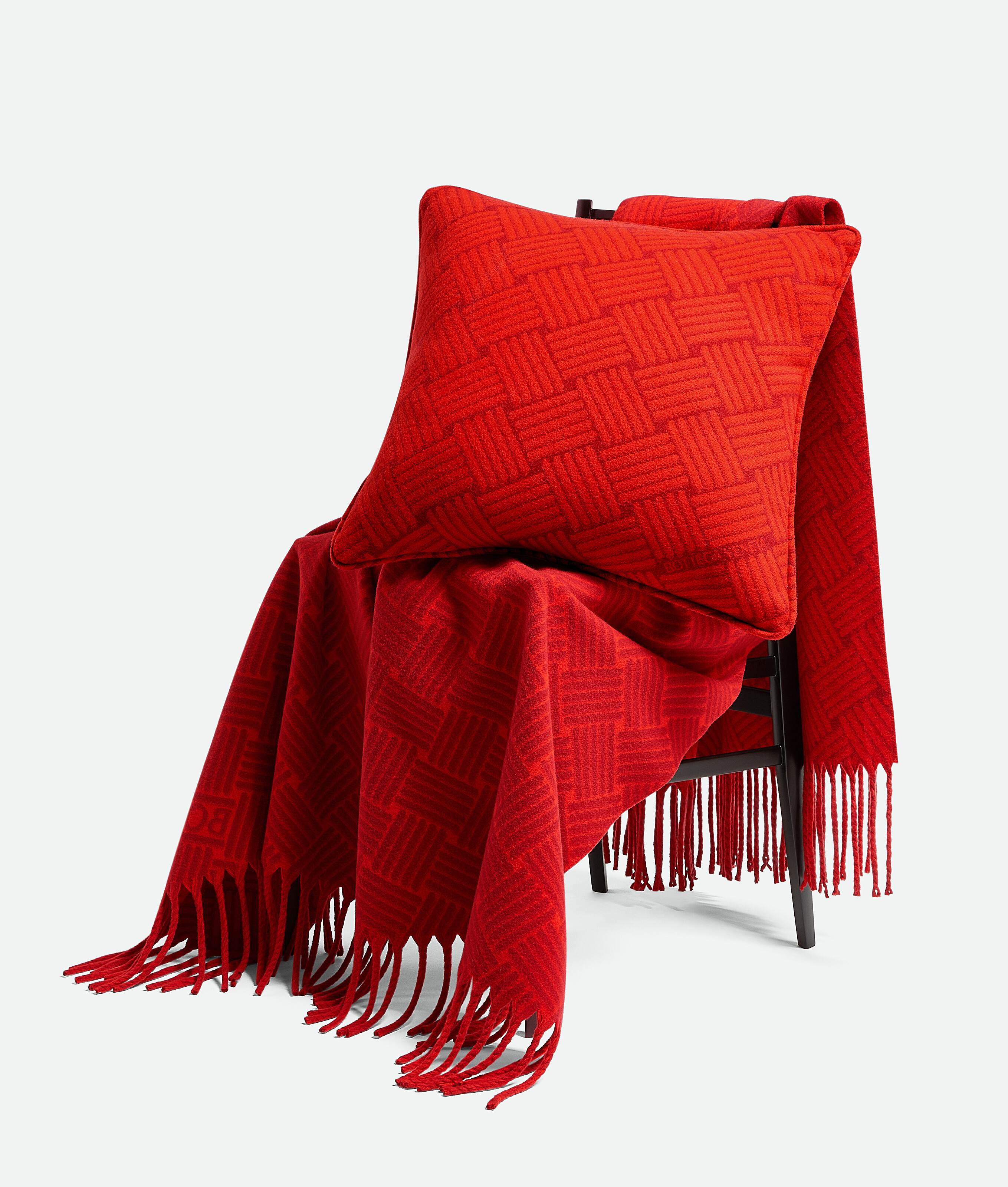 Bottega Veneta Cashmere Cushion With Intreccio Motif In Red