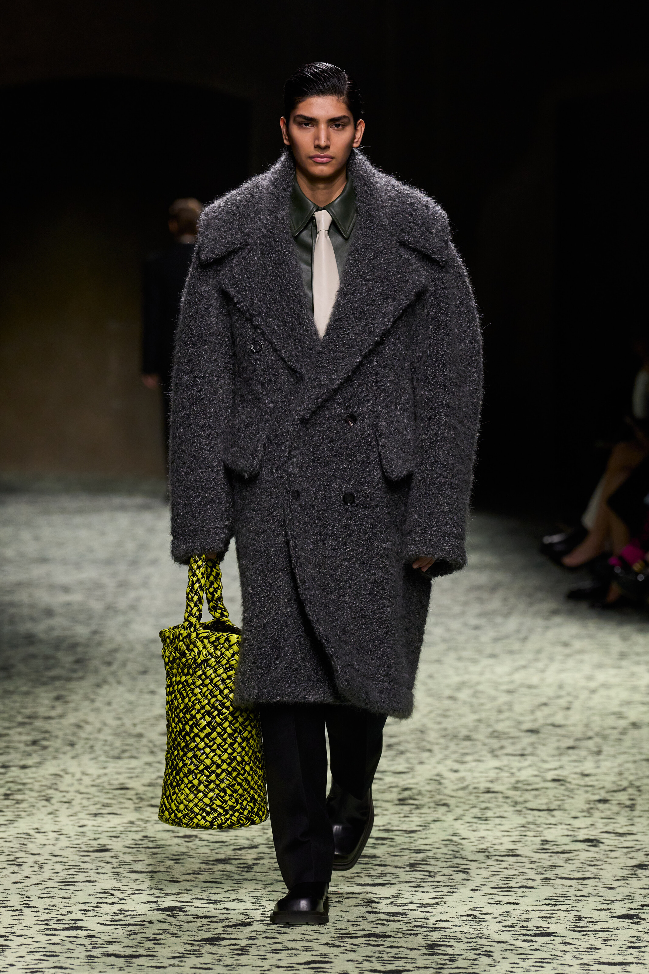 BOTTEGA VENETA WINTER 2023-冬季时装秀-BV 2023时装秀造型 | Bottega Veneta葆蝶家中国官方网站 | Bottega Veneta