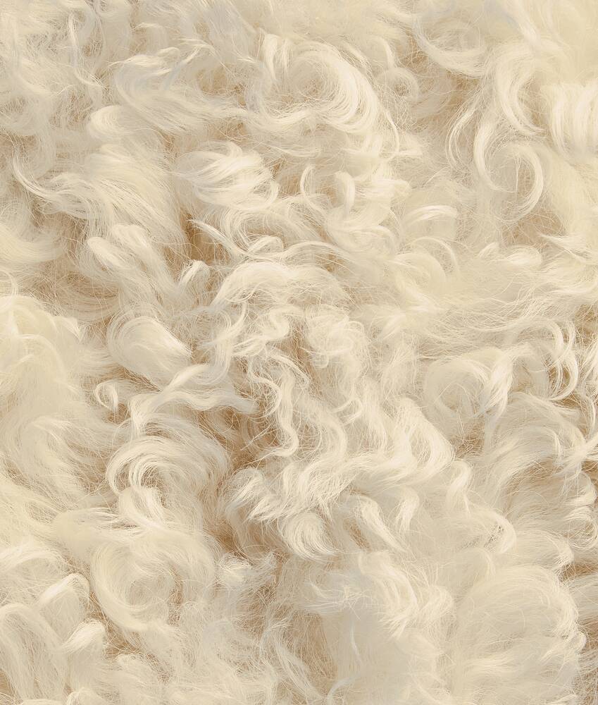 Display a large version of the product image 5 - Curly Shearling Coat