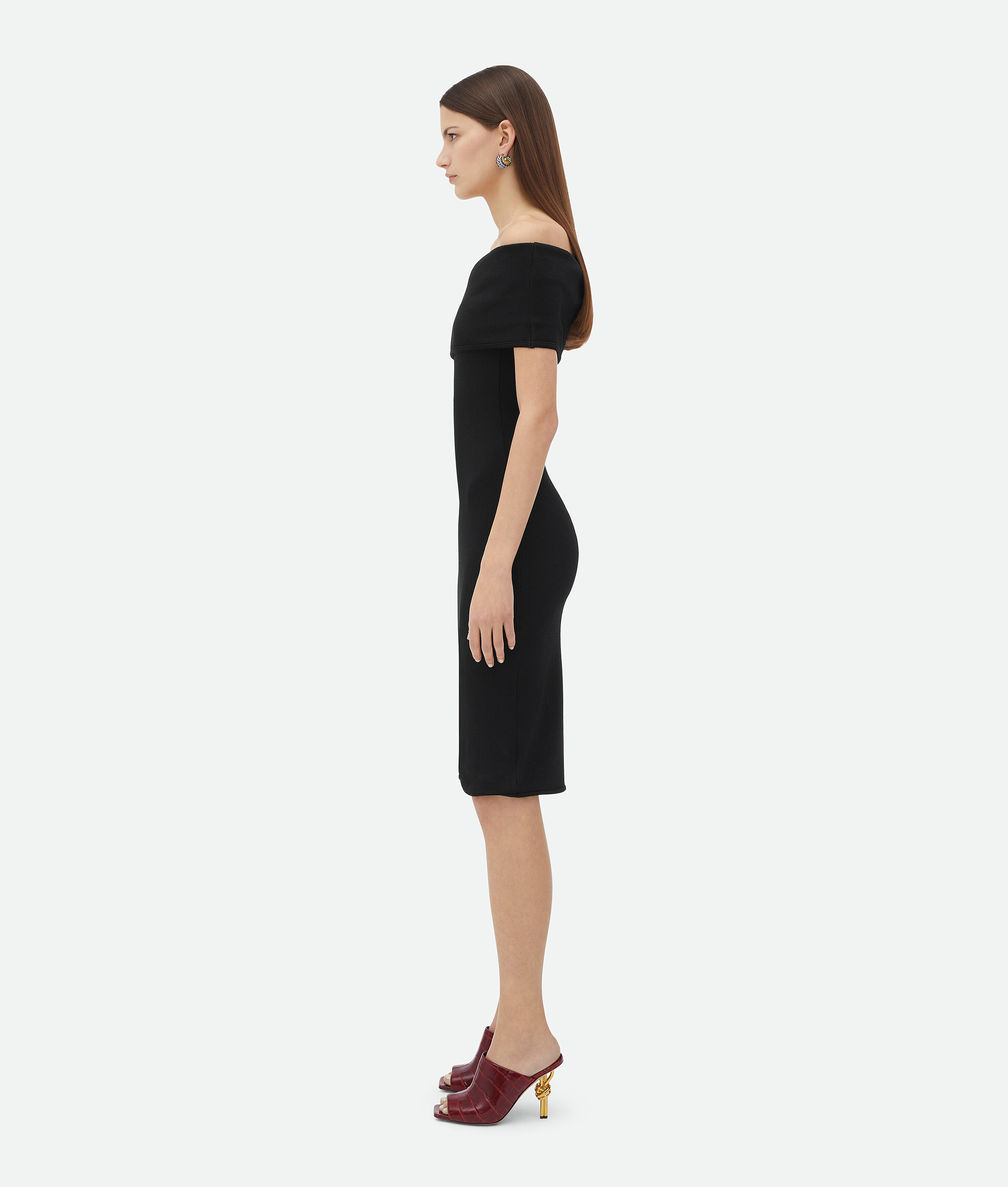 Shop Bottega Veneta Schulterfreies Kleid Aus Texturiertem Nylon In Black