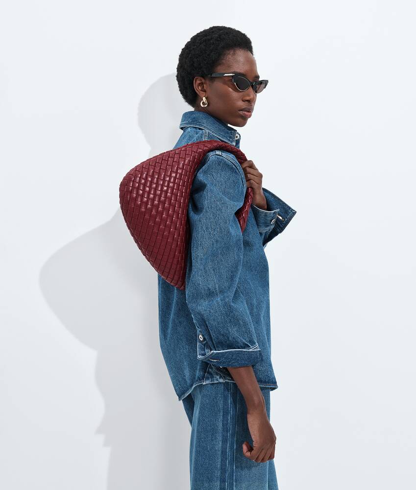 Women's shoulder bags