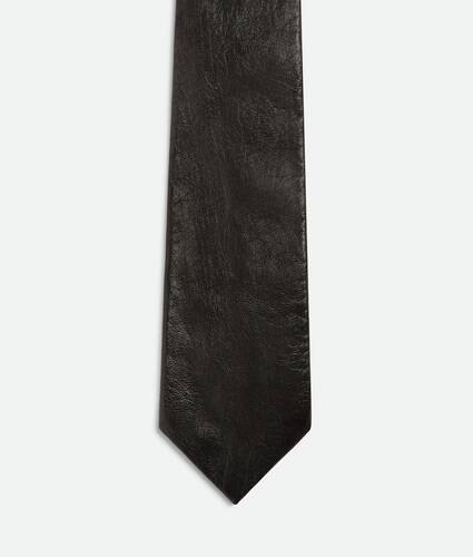 Krawatte aus glänzendem Leder
