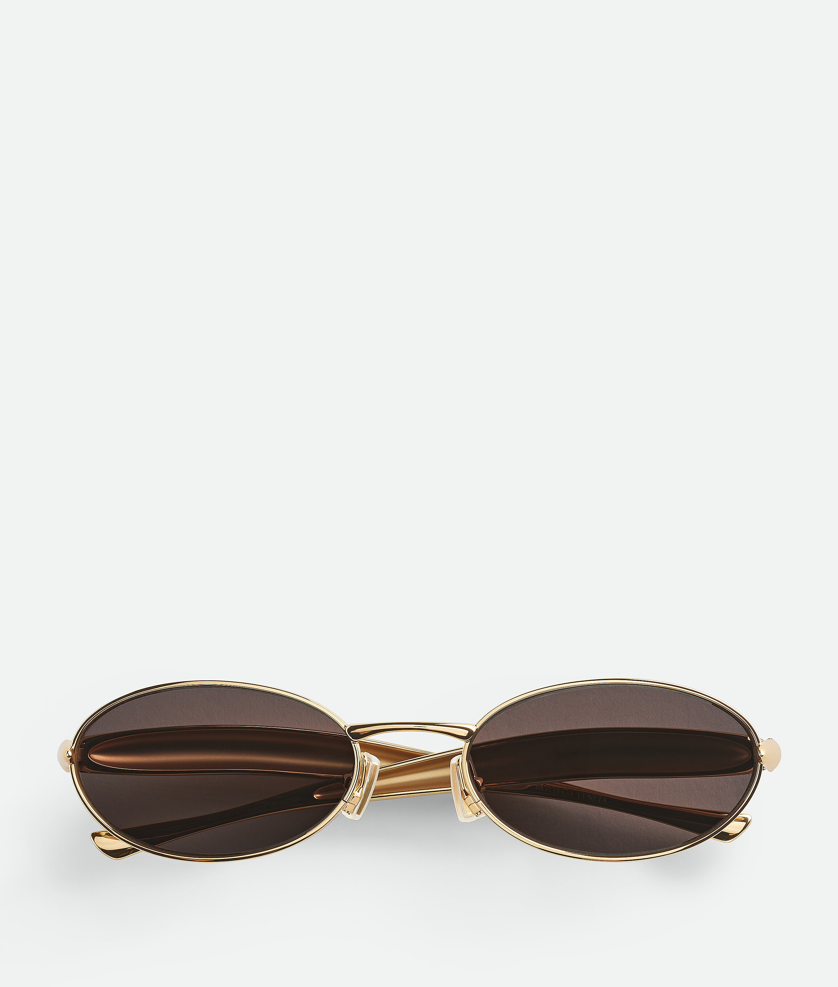 Bottega Veneta Ovale Sardine Sonnenbrille In Gold/gold/grey
