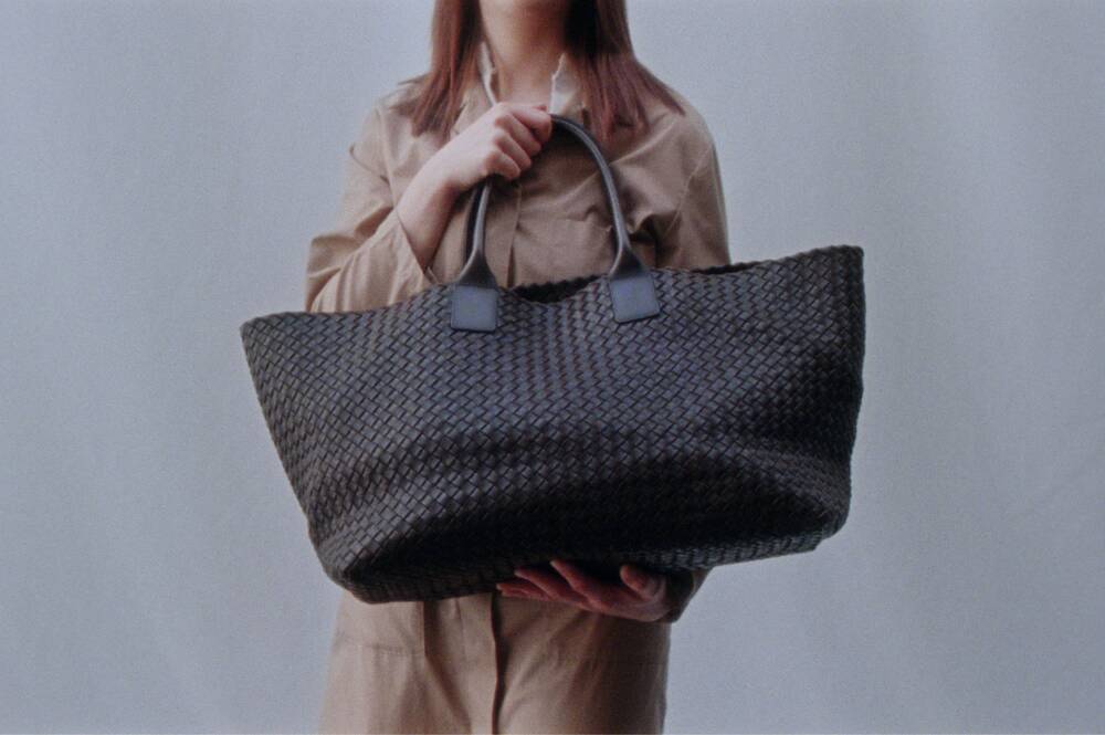 BOTTEGA VENETA: A JOURNEY OF LUXURY AND CRAFTSMANSHIP