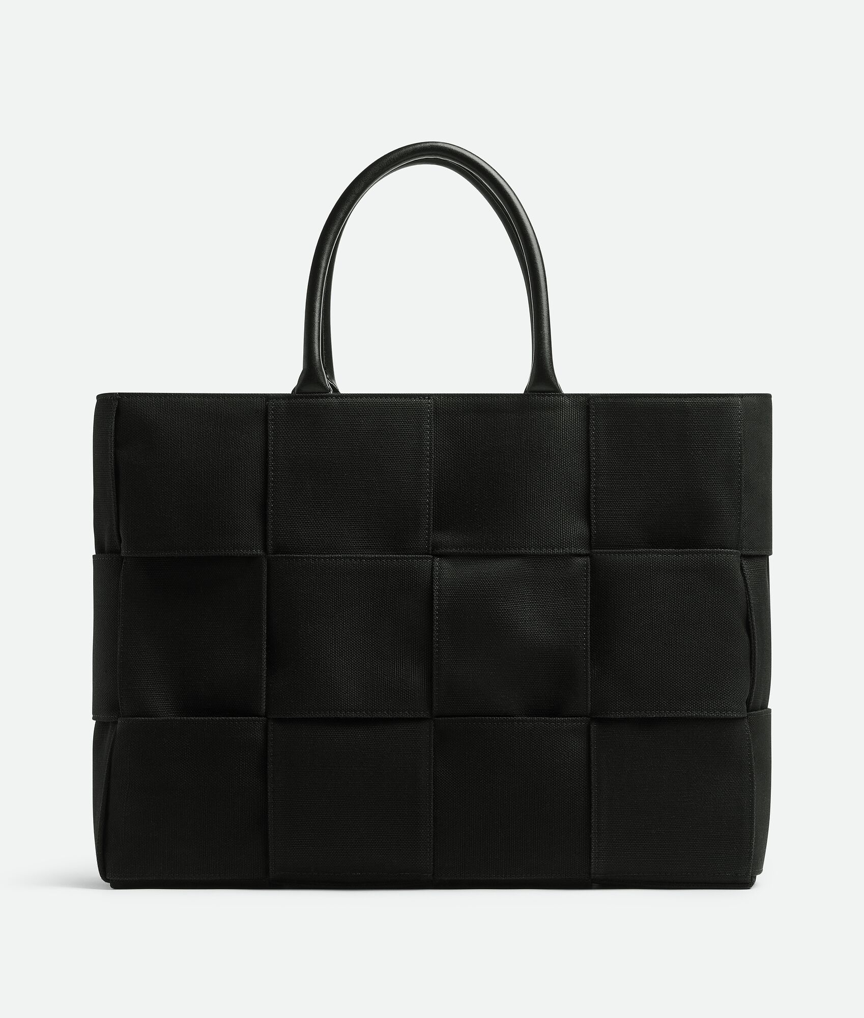 Large Arco Tote in Black — 811093767